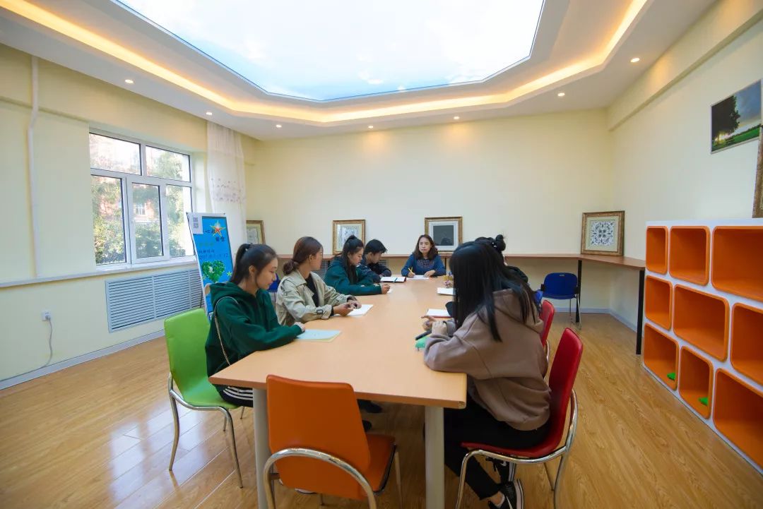 走進(jìn)龍外 | 黑龍江外國(guó)語(yǔ)學(xué)院學(xué)生心理成長(zhǎng)指導(dǎo)中心 點(diǎn)亮心燈，賦能成長(zhǎng)
